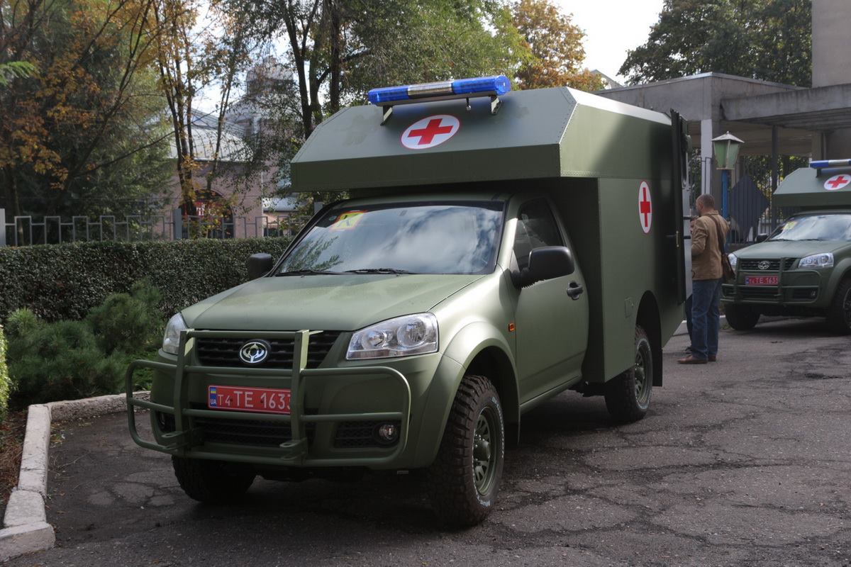 Украинские военные медицинские автомобили