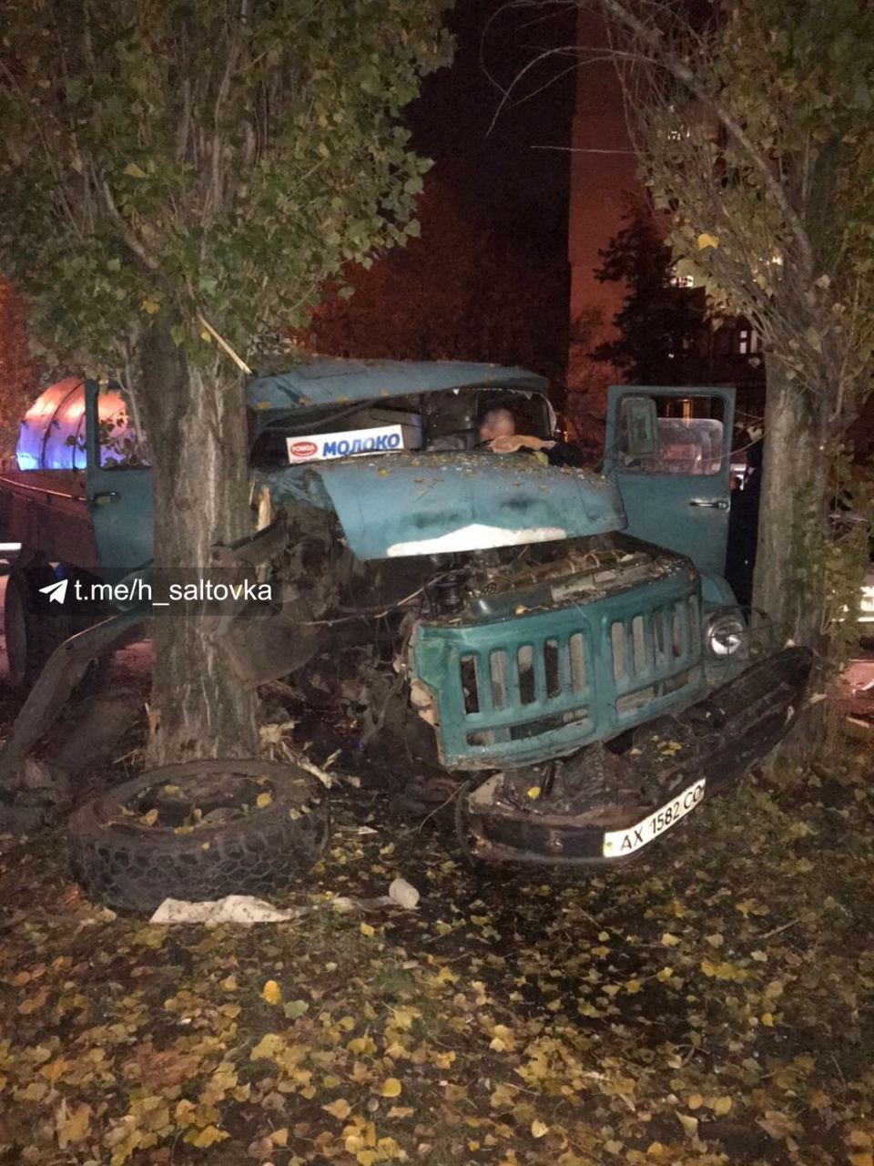 Фотофакт: В Харькове молоковоз устроил масштабную аварию – Главное в Украине