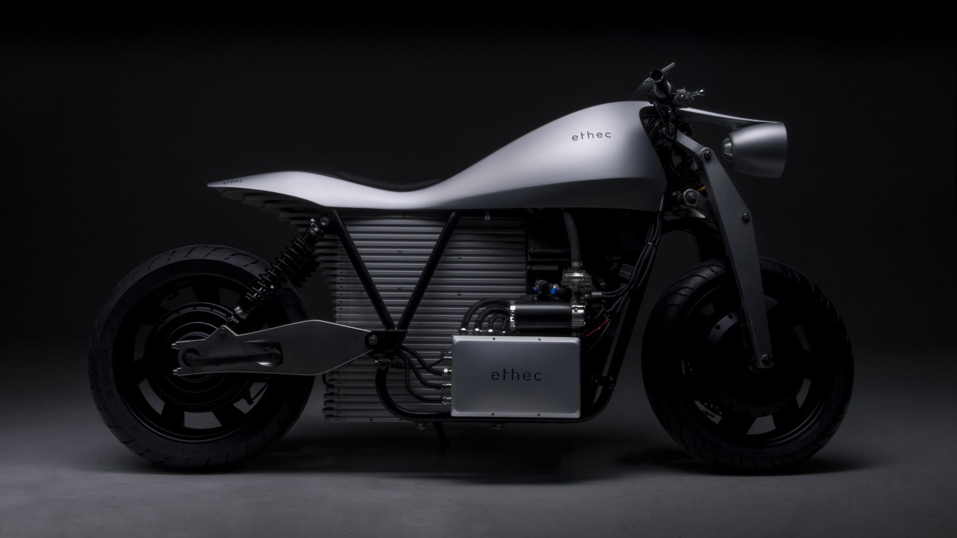 Создатели показали двойственную эстетику Ethec Electric Motorcycle (фото)