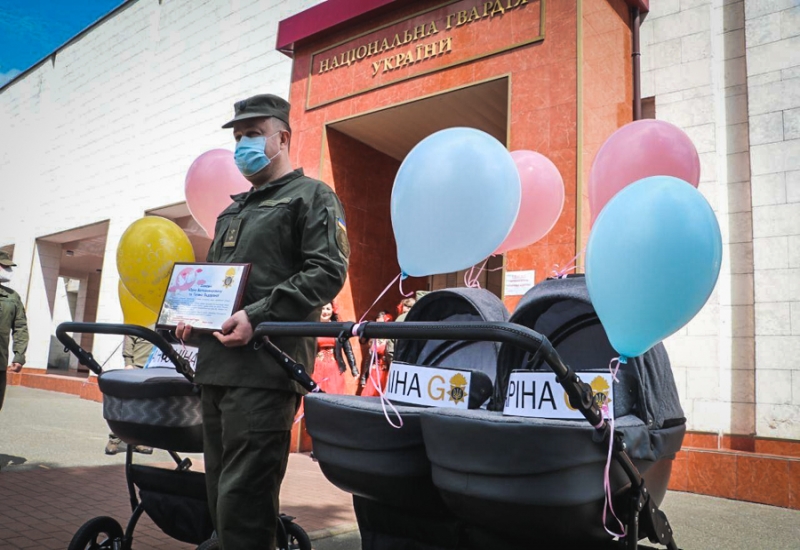 Семье подполковника Нацгвардии подарили необычный транспорт (фото)