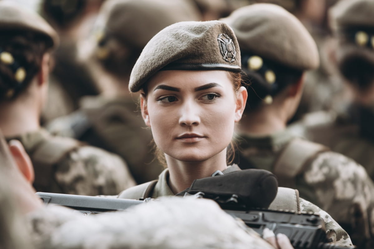 армія, жінки