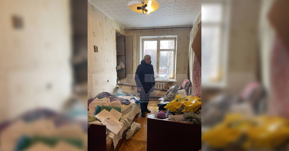 Надія Буянова у квартирі після проведеного обшуку / Фото @bazabazon