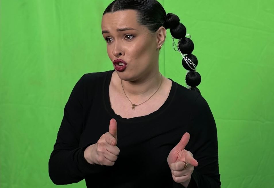 Переводчица на жестовый язык Екатерина Заботкина / Фото из instagram Заботкиной