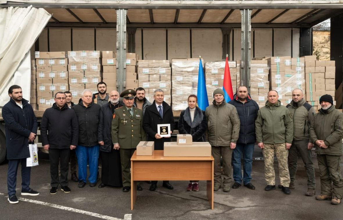 Вірменія передала 10 тонн медикаментів Головному військовому клінічному госпіталю / Фото: Міноборони