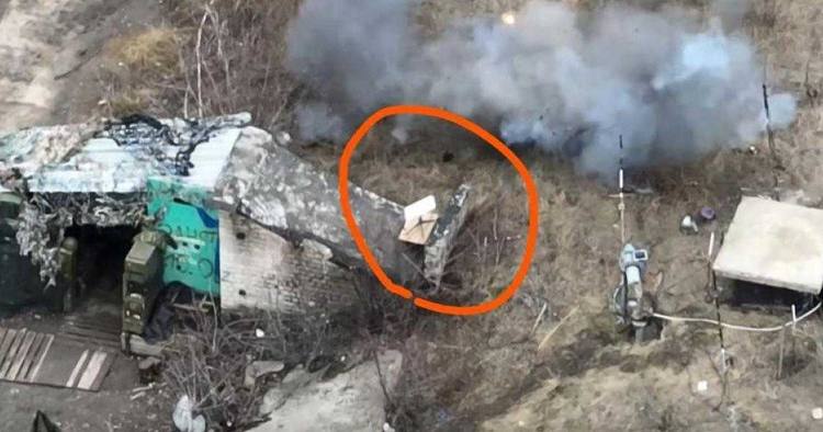 Тарелка Starlink на позиции оккупантов / Скриншот с видео украинского беспилотника