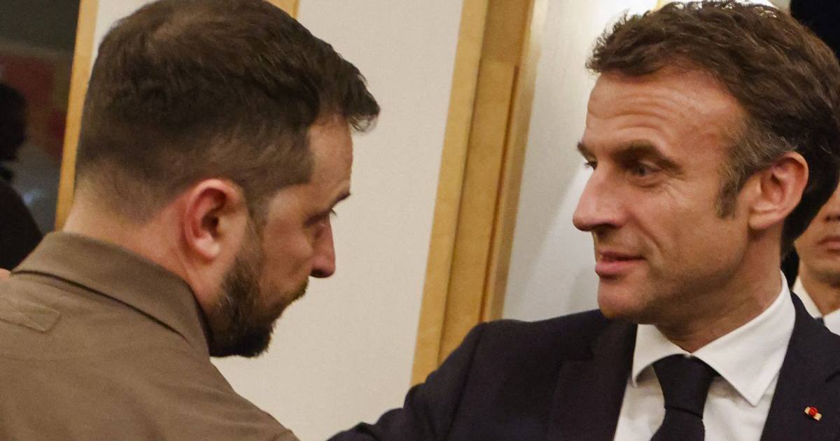 Еммануель Макрон і Володимир Зеленський на зустрічі G7 у Хіросімі в травні 2023 року / Фото AFP