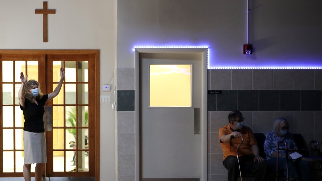 Служба в Лейквудській церкві, штат Іллінойс / AP