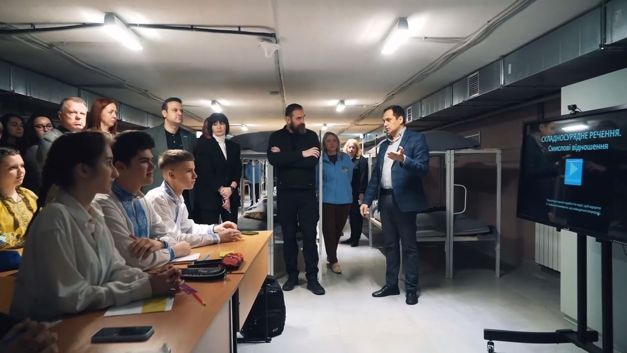 Харьковская метро-школа / Скриншот из видео Синегубова