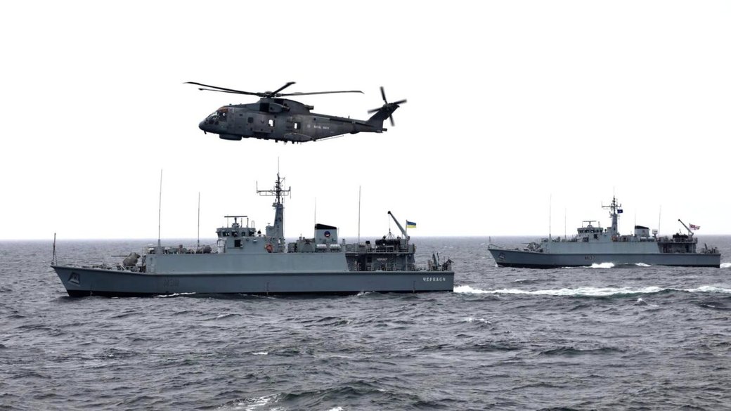 Противоминные корабли "Черкассы" (слева) и "Чернигов" / Фото: Минобороны