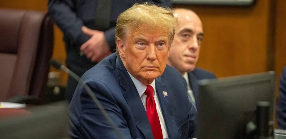 Колишній президент США Дональд Трамп під час судового засідання за звинуваченням у фальсифікації ділової документації у Верховному суді штату Нью-Йорк, США, 15.02.2024 / Фото Reuters