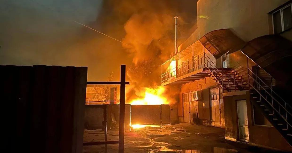 Пожар на предприятии во Львове / Фото из Telegram @kozytskyy_maksym_official