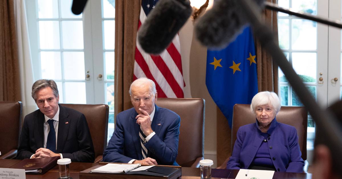 Президент США Джо Байден, міністр фінансів США Джанет Єллен і Держсекретар США Ентоні Блінкен / Фото Getty Images