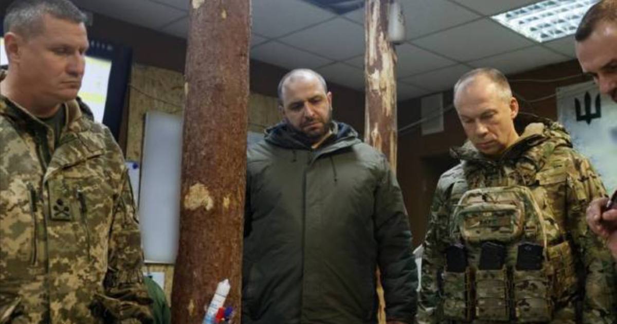 Головнокомандувач ЗСУ О.Сирський і міністр оборони Р.Умєров на командному пункті одного з підрозділів Сил оборони / Фото з телеграм-каналу @osirskiy