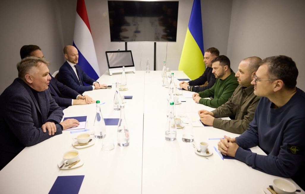 Засідання військового кабінету за участю президента Зеленського та прем’єр-міністра Нідерландів Рютте / Фото: ОП