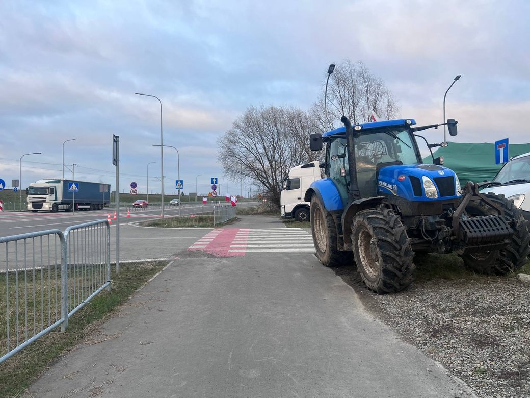 Польские фермеры начали забастовку в пункте пропуска "Шегини-Медика", 23 ноября 2023 года / Фото Суспільне Львів