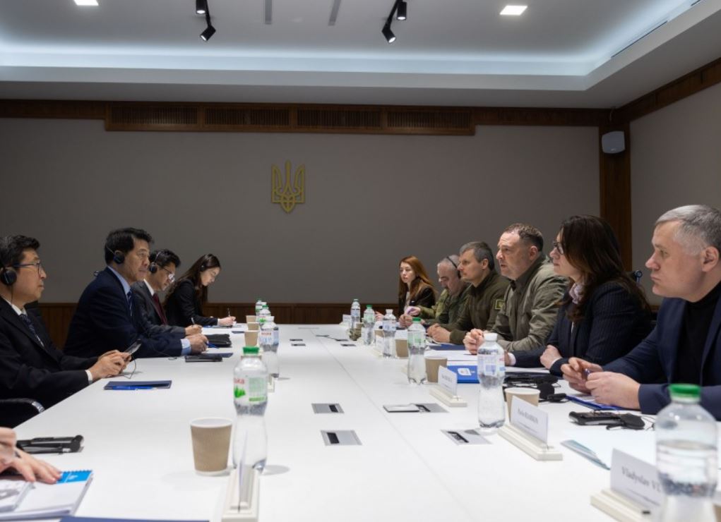 Спецпредставник Китаю Лі Хуей прибув до України / Фото: ОП