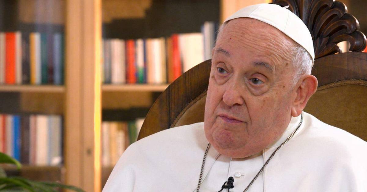 Папа Римский Франциск дает интервью швейцарской телерадиокомпании RSI / Фото RSI