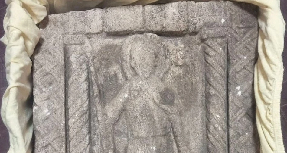  Каменная плита с изображением "Святого воина" / Офис Генпрокурора