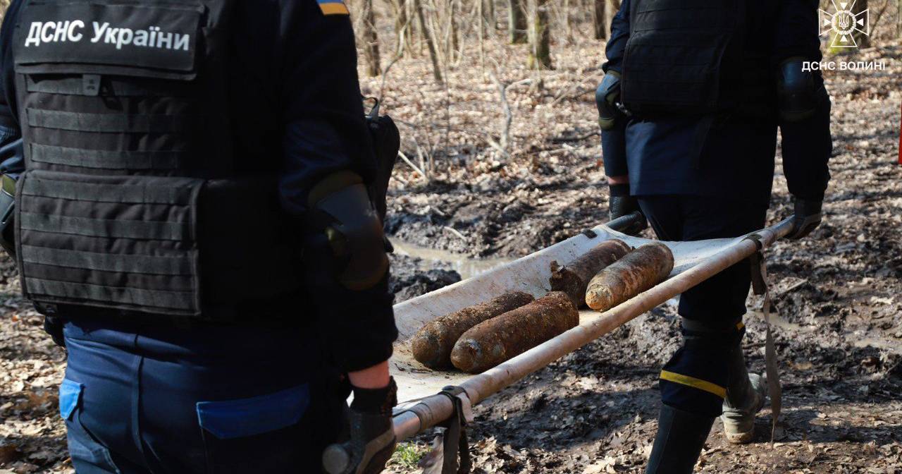 На Волыни найдено 167 артиллерийских боеприпасов времен Первой мировой войны / Фото ГСЧС