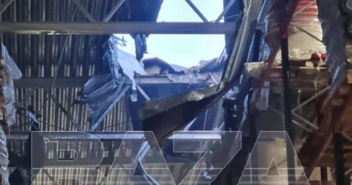 Уламки збитого безпілотника впали на територію складу в Домодєдово / Фото Baza