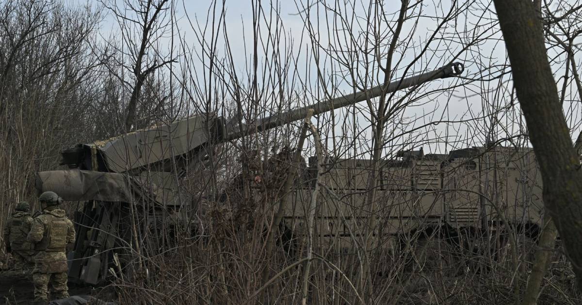 Недостаток боеприпасов заставляет ослабленную армию Украины отступать / Фото Getty Images