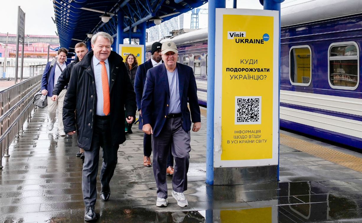 Американский сенатор Линдси Грэм на перроне в Киеве / Фото: U.S. Embassy Kyiv