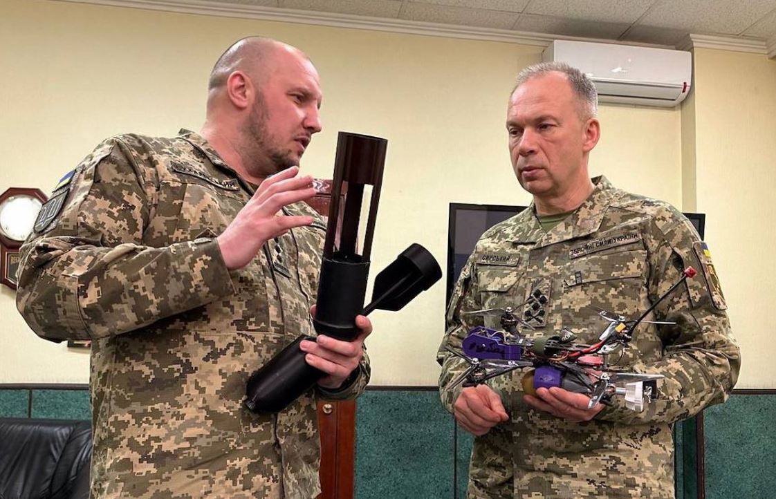 Главнокомандующий ВСУ Александр Сырский и его заместитель Вадим Сухаревский / Фото: с ТГ-канала Сырского