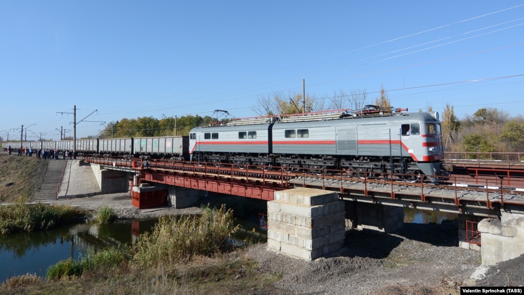 Железная дорога в Донецкой области. Иллюстративное фото / Фото ТАСС