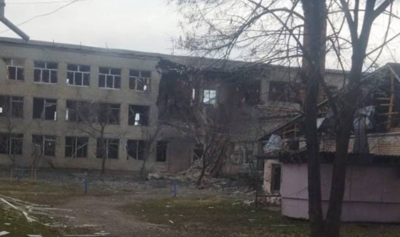Зруйнована росіянами школа / Фото: Сумська обласна прокуратура
