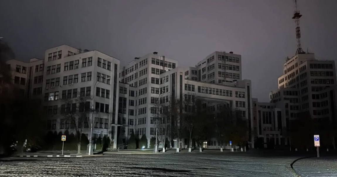 Знеструмлена будівля Держпрому у Харкові / Фото Міненерго