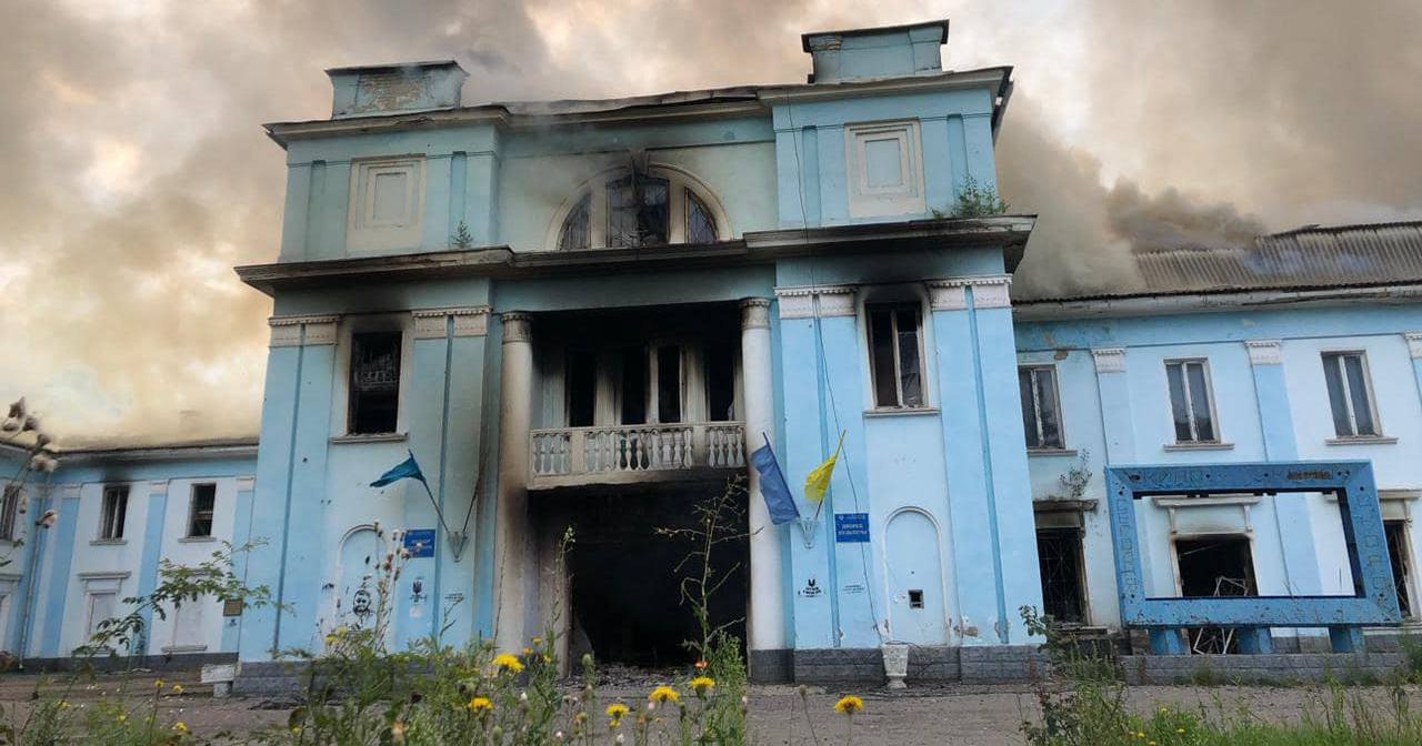 Палац культури у Часовому Яру, зруйнований російськими ударами. 23 липня 2023 / Фото з Facebook Павла Кириленко