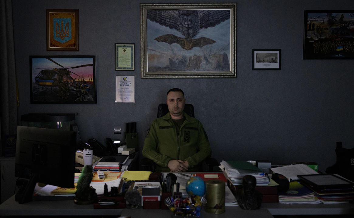 Голова військової розвідки України генерал-лейтенант Кирило Буданов у своєму кабінеті / Фото: The Washington Post