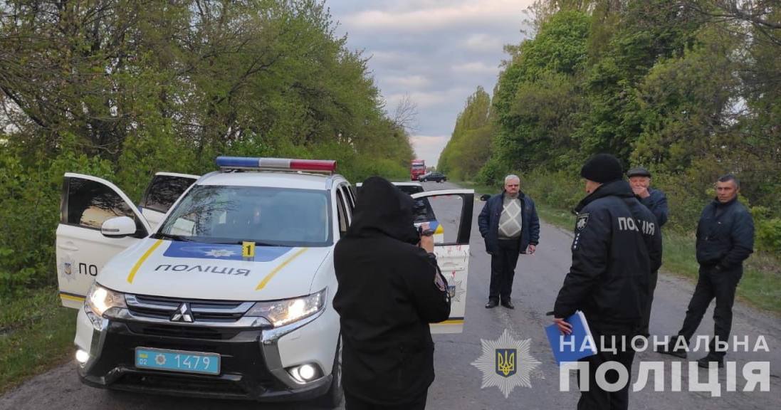 Полиция разыскивает лиц, которые ночью расстреляли полицейских в Винницкой области, от полученных травм один полицейский погиб, другой получил ранения / Фото НПУ