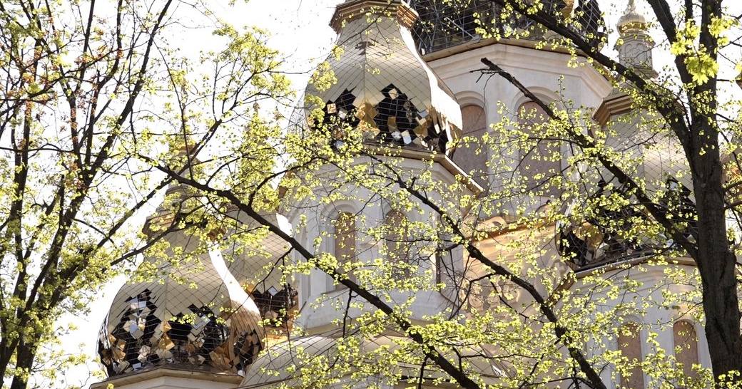 Поврежденная в результате ударов РФ церковь в центре Харькова, апрель 2024 года / Фото Суспільне Харків