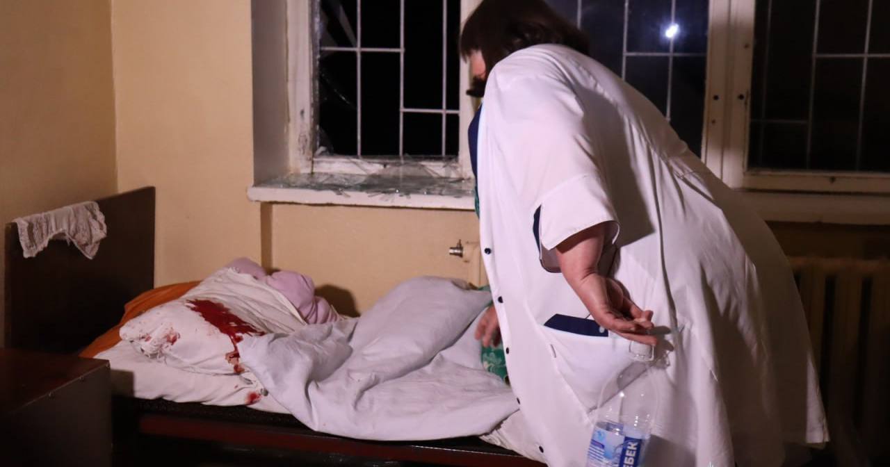 Одна людина поранена внаслідок ворожого обстрілу медзакладу у Харкові / Фото НПУ