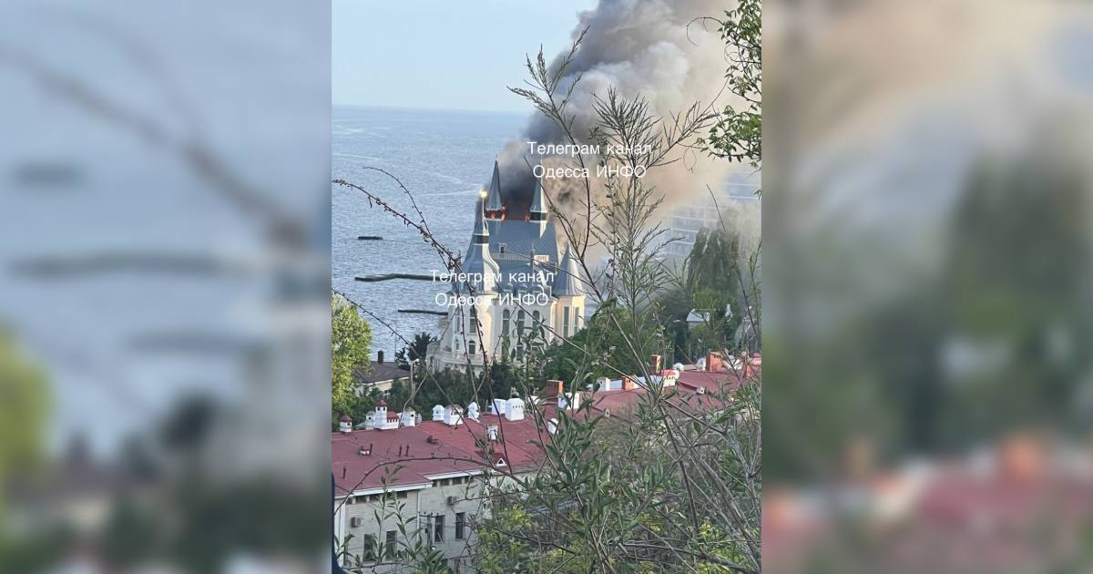 Пожар в “доме Кивалова” / Фото телеграм-канала @odessa_infonews