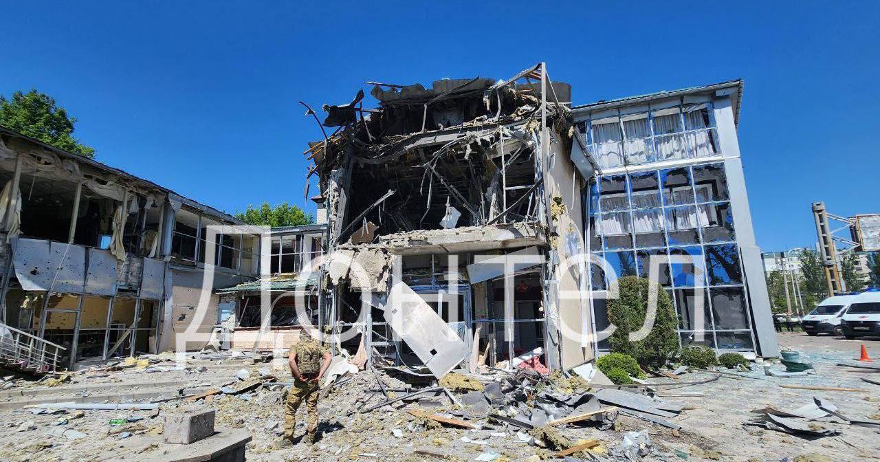 Ресторан "Paradise" у Донецьку після прильоту. 11 травня 2024 / Фото з відкритих джерел