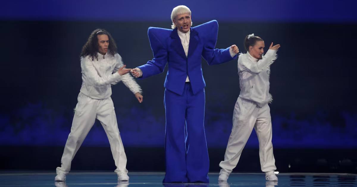 Йоост Кляйн исполняет песню "Europapa" в полуфинале Евровидения в Мальме (Швеция) / Фото Reuters