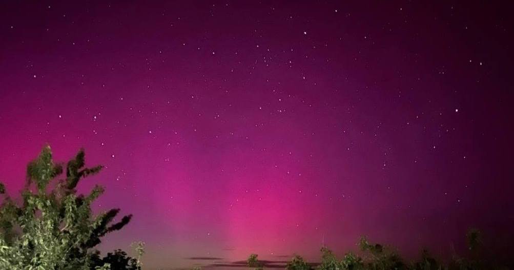 Північне сяйво в Балаклії Харківської області / Фото @ruda_mriya соцмережі X