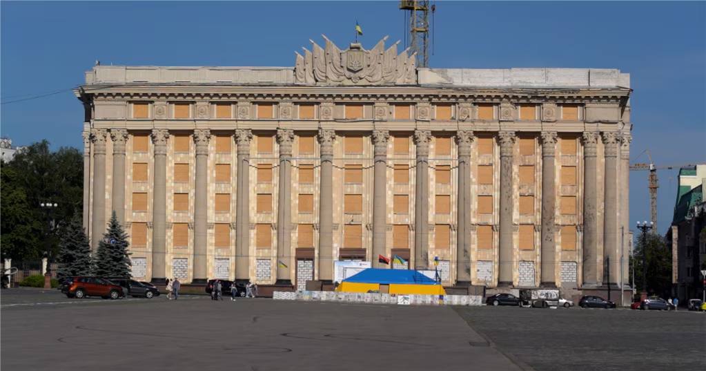 Будівля Харківської ОДА після ракетних атак російських військових, 1 червня 2023 рік, Харків, ілюстративне фото / Фото Радіо Свобода