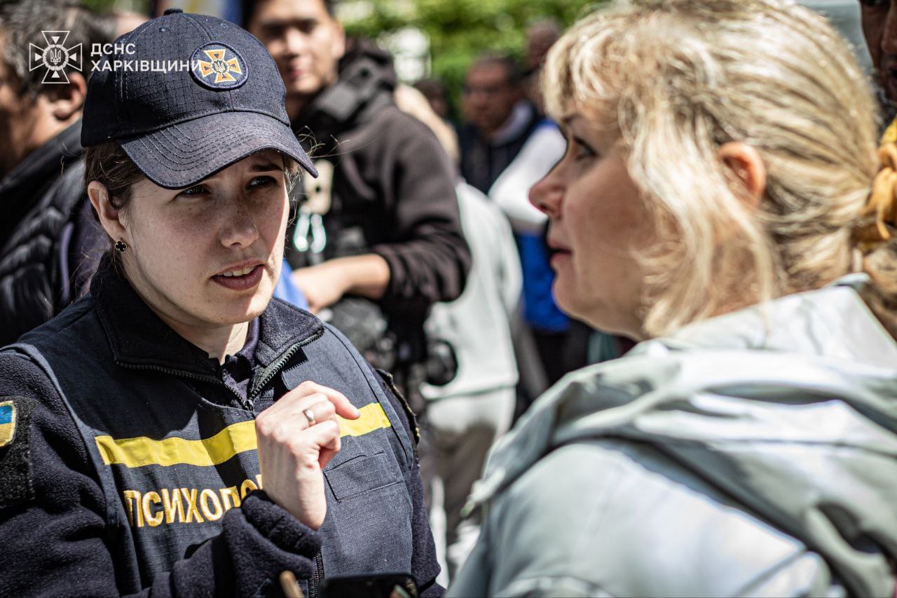 Психологи ДСНС надають допомогу евакуйованим мешканцям Харківщини / Фото ДСНС