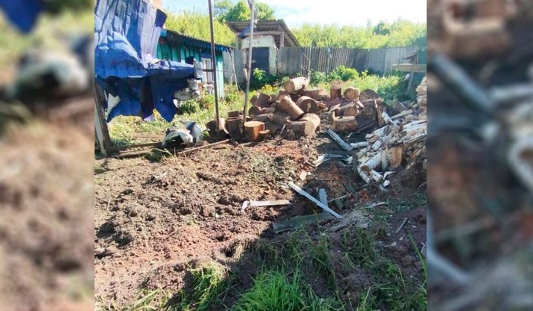 Наслідки обстрілу Грем'яча росіянами / Фото: Нацполіція
