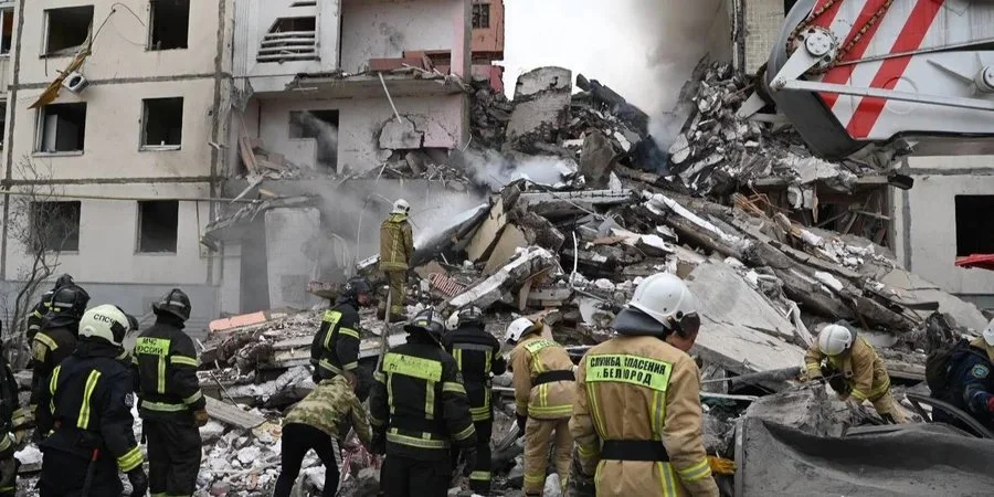 Разрушенный подъезд многоэтажки в Белгороде / Фото: Вячеслав Гладков