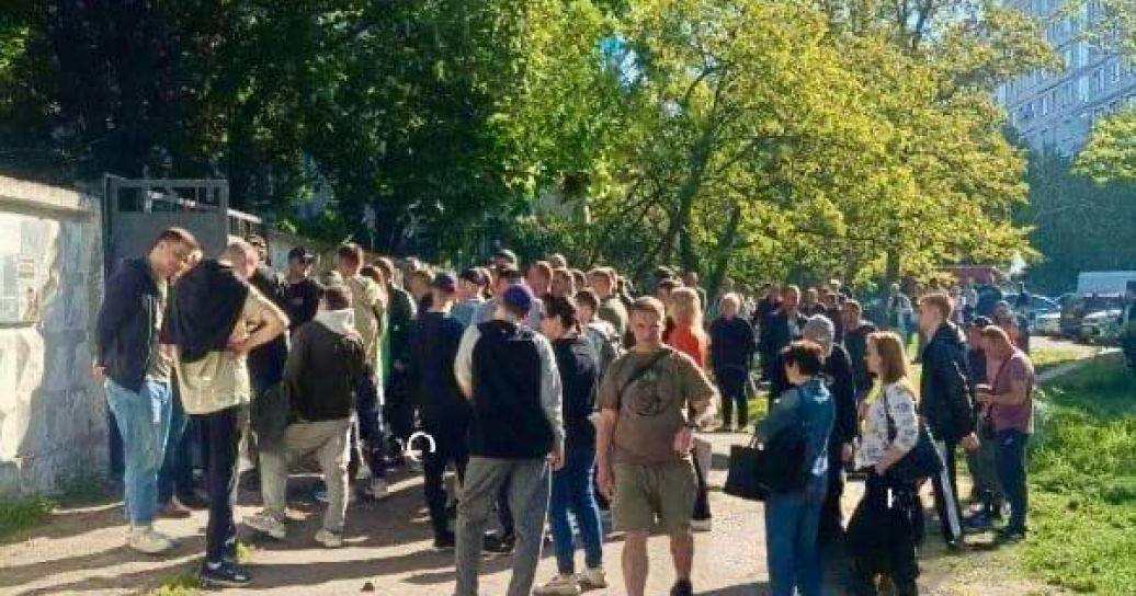 Очереди в ТЦК в Киеве / Фото Магнолия-ТВ