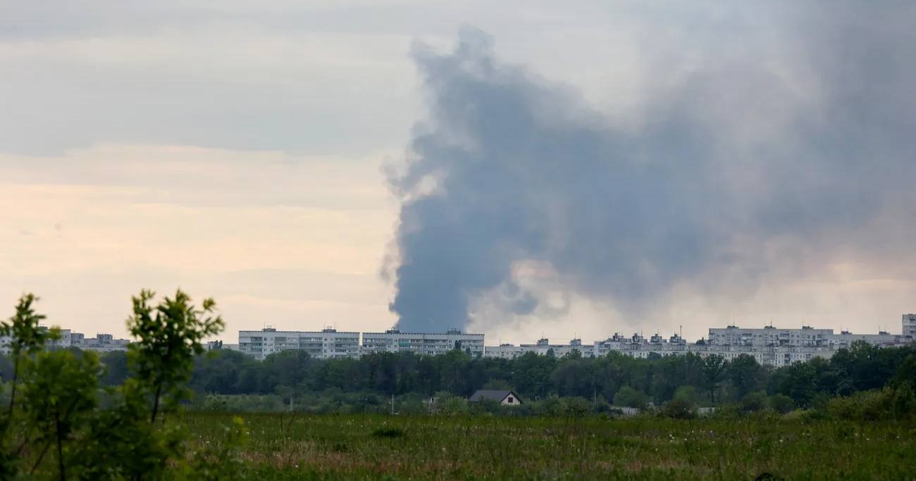 Дим у житлових кварталах Харкова після російського удару 17 травня 2024 / Фото Ukrinform