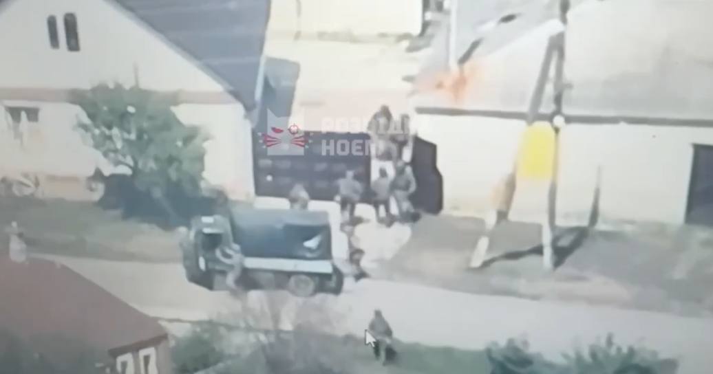 Мародерство у Вовчанську / Скриншот відео