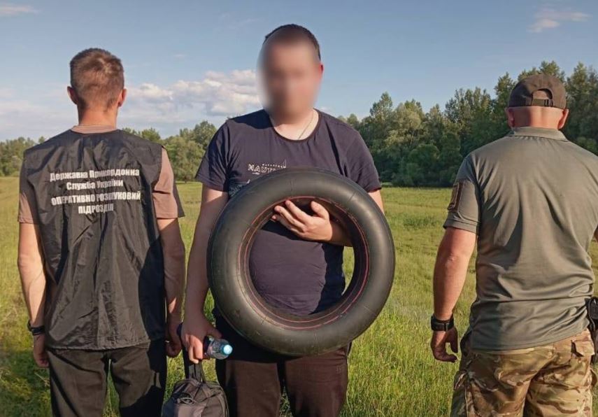 Затриманий порушник кордону / Фото: ДПСУ