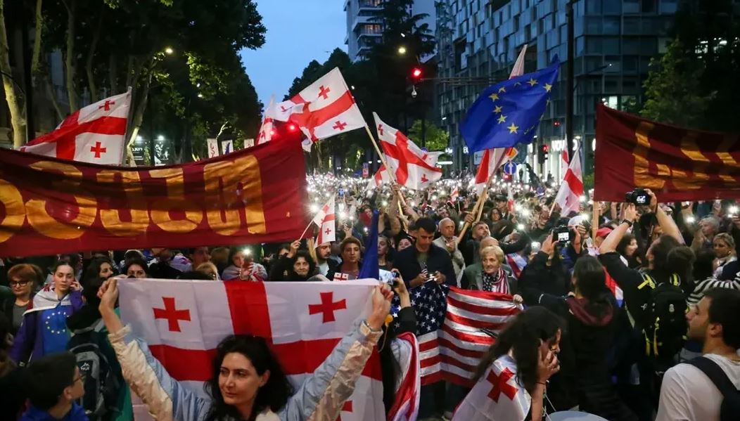 Протесты в Грузии против закона об "иноагентах" / Фото: AP