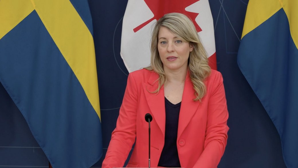 Глава МИД Канады Мелани Жоли / Скриншот из видео