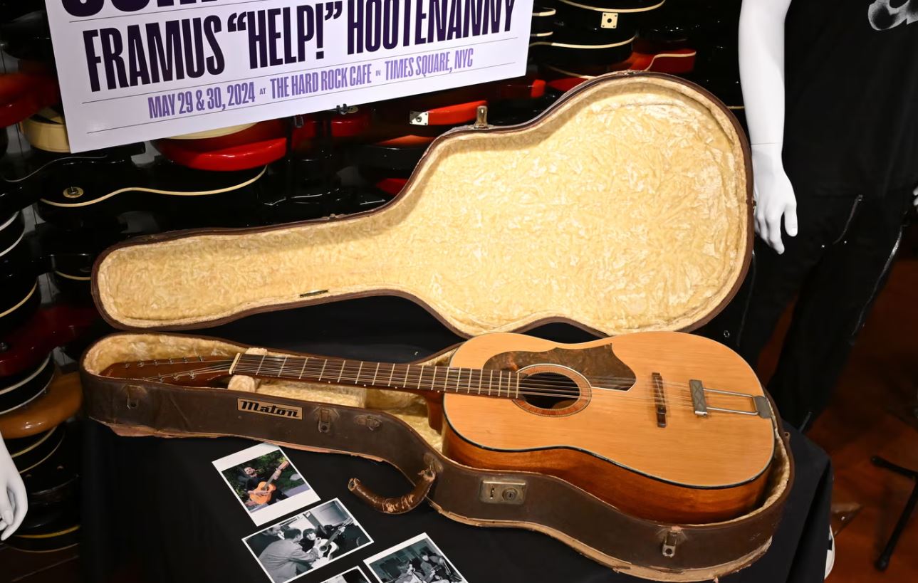 12-струнна акустична гітара Framus Hootenanny Джона Леннона / Фото: Shutterstock